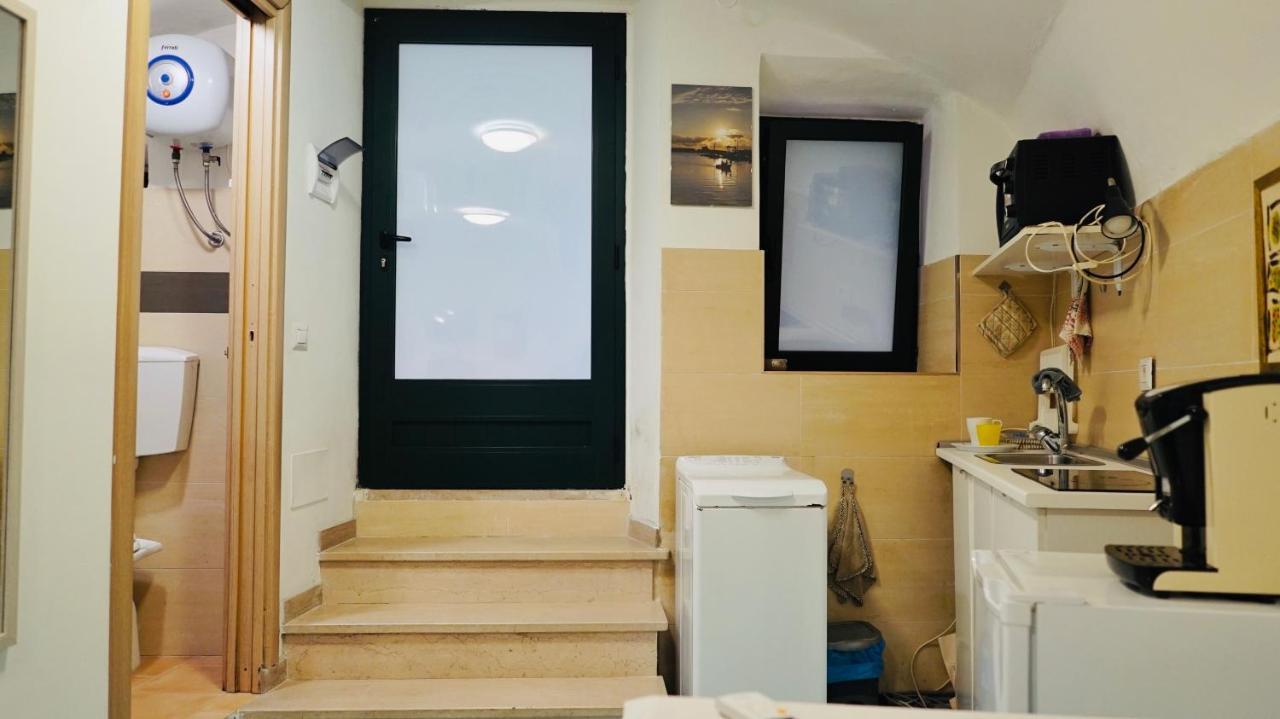 Monolocale Nel Borgo Antico, A Due Passi Dal Mare E Dal Porto Lägenhet Termoli Exteriör bild