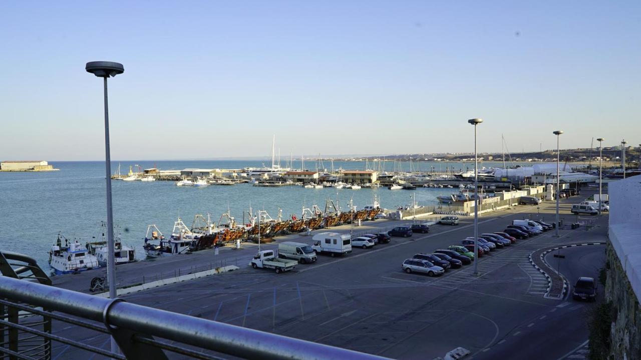 Monolocale Nel Borgo Antico, A Due Passi Dal Mare E Dal Porto Lägenhet Termoli Exteriör bild