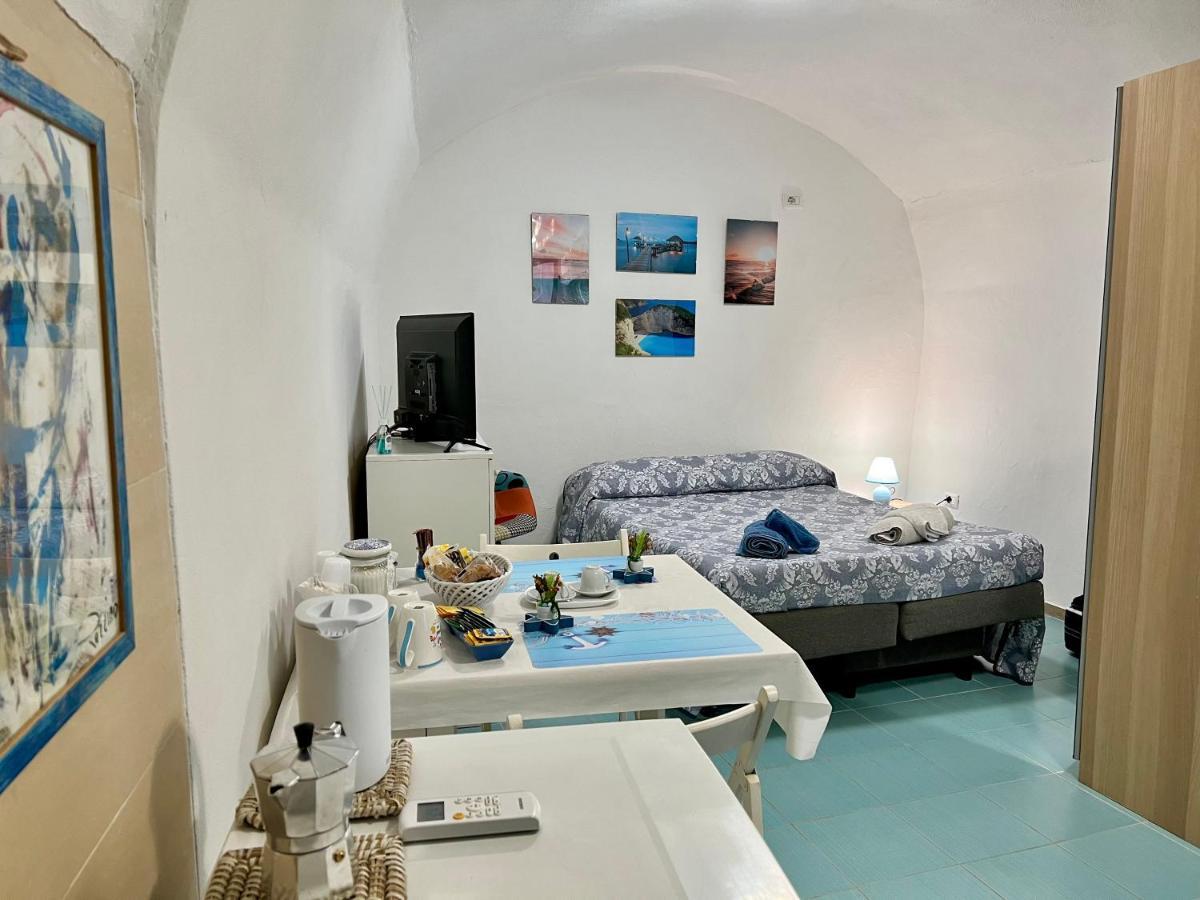 Monolocale Nel Borgo Antico, A Due Passi Dal Mare E Dal Porto Lägenhet Termoli Exteriör bild