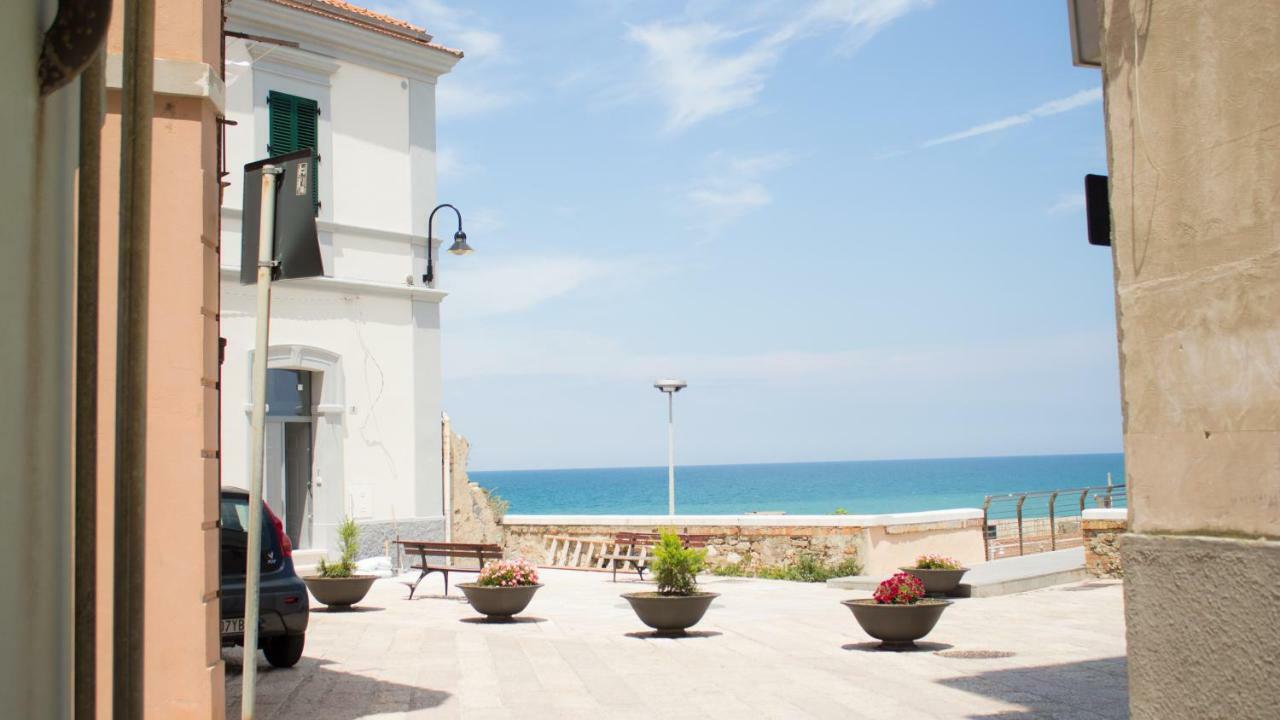 Monolocale Nel Borgo Antico, A Due Passi Dal Mare E Dal Porto Lägenhet Termoli Exteriör bild